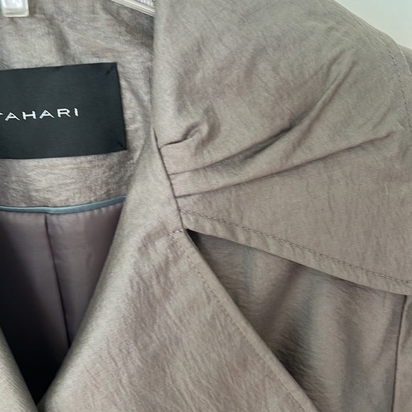 NWOT- Trench coat by Tahari, metallic chestnut colour, size XS. Brand new - Picture 8 of 9